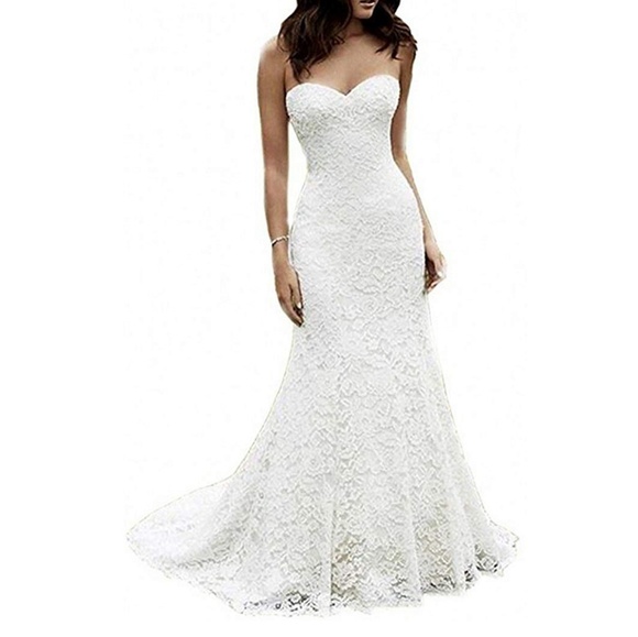 Unaltered Lace Mermaid Fit & Flare Wedding Dress - Picture 5 of 8